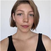 Je peux enseigner le ukrainien et russe au niveau C1 et l'anglais jusqu'au niveau B1 pour tout âge
